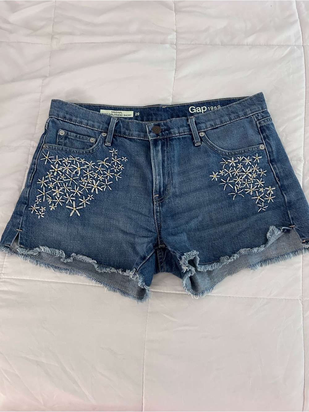 Gap Embroidered Denim Women’s Shorts, Size 29